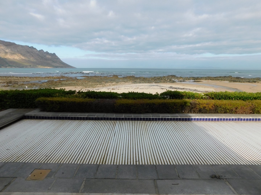 6 Bedroom Property for Sale in Harbour Island Western Cape